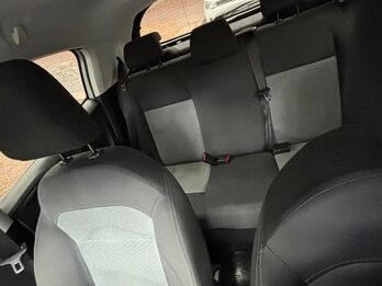 PEUGEOT 208 1.5 ALLURE TOUCHSCREEN - AÑO 2.015