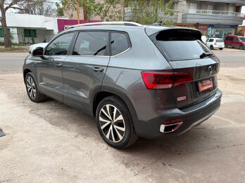 TAOS 1.4TSI Highline Tiptronic-2022