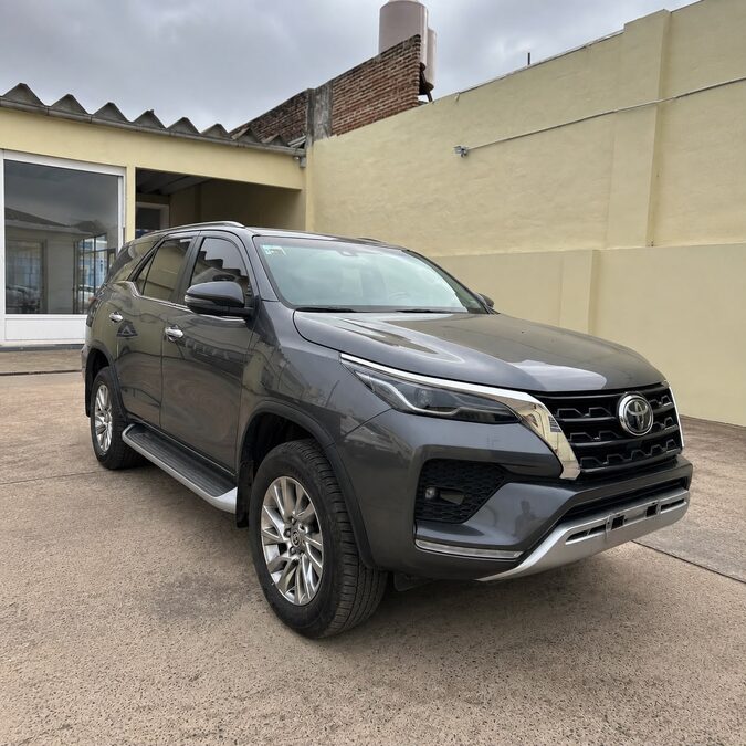 TOYOTA SW4 2.8 TDI 4X4 SRX  L/21 MANUAL 7AS - AÑO 2.021