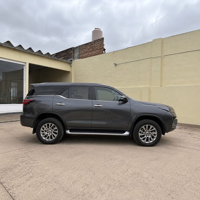 TOYOTA SW4 2.8 TDI 4X4 SRX  L/21 MANUAL 7AS - AÑO 2.021