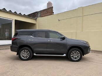 TOYOTA SW4 2.8 TDI 4X4 SRX  L/21 MANUAL 7AS - AÑO 2.021