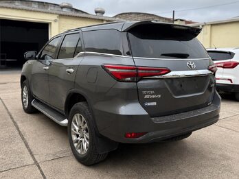 TOYOTA SW4 2.8 TDI 4X4 SRX  L/21 MANUAL 7AS - AÑO 2.021