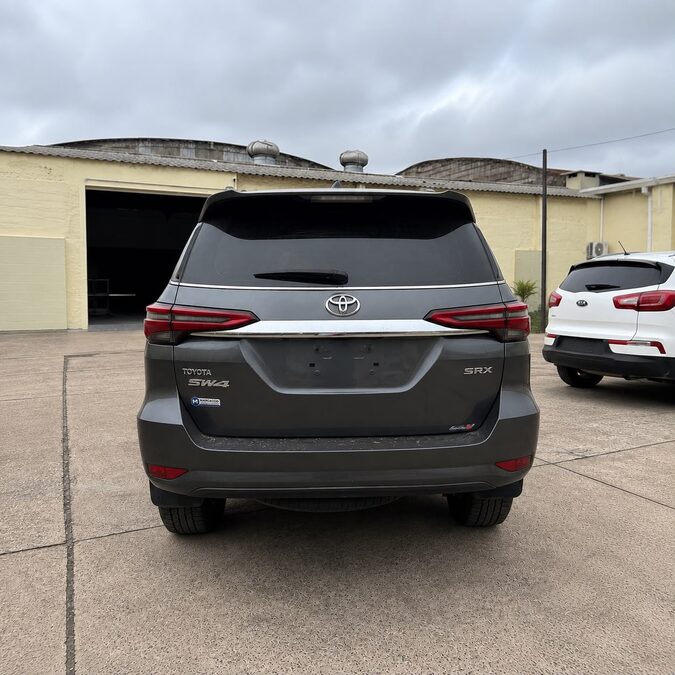 TOYOTA SW4 2.8 TDI 4X4 SRX  L/21 MANUAL 7AS - AÑO 2.021