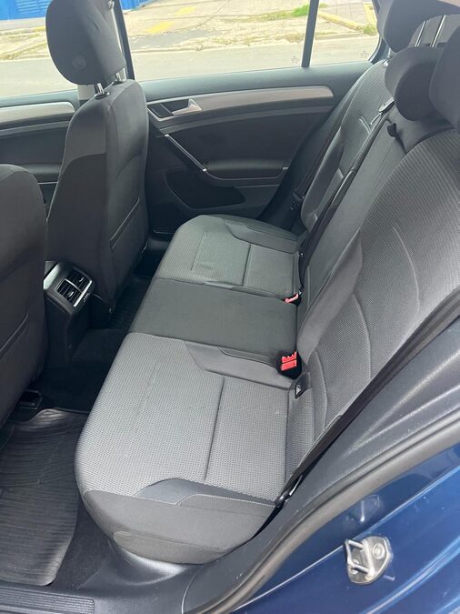 VOLKSWAGEN GOLF 1,6L TRENDLINE 2015