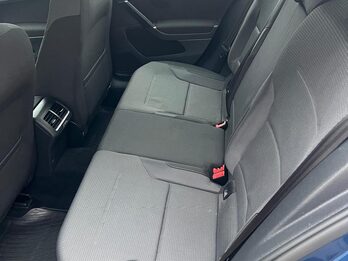 VOLKSWAGEN GOLF 1,6L TRENDLINE 2015