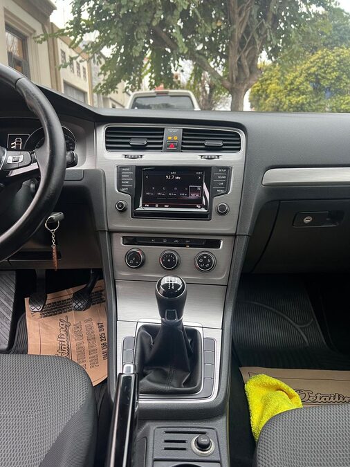 VOLKSWAGEN GOLF 1,6L TRENDLINE 2015