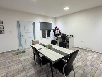 VENDO CASA 2 DORMITORIOS, ZONA JOHNSON ACERO