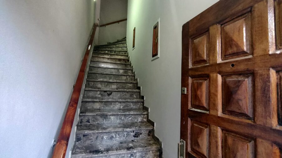 CASA DE 3 AMBIENTES CON COCHERA EN SAN MARTIN