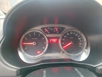 V VOYAGE 1.6 NAFTA