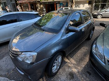 TOYOTA ETIOS 1.5 XLS 5P M/T - AÑO 2.014