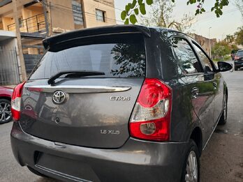 TOYOTA ETIOS 1.5 XLS 5P M/T - AÑO 2.014