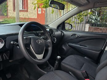 TOYOTA ETIOS 1.5 XLS 5P M/T - AÑO 2.014