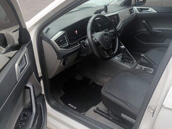 VOLKSWAGEN POLO HIGHLINE  2018