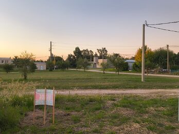 Lote en loteo Cardales de Colonia Ensayo frente a reserva