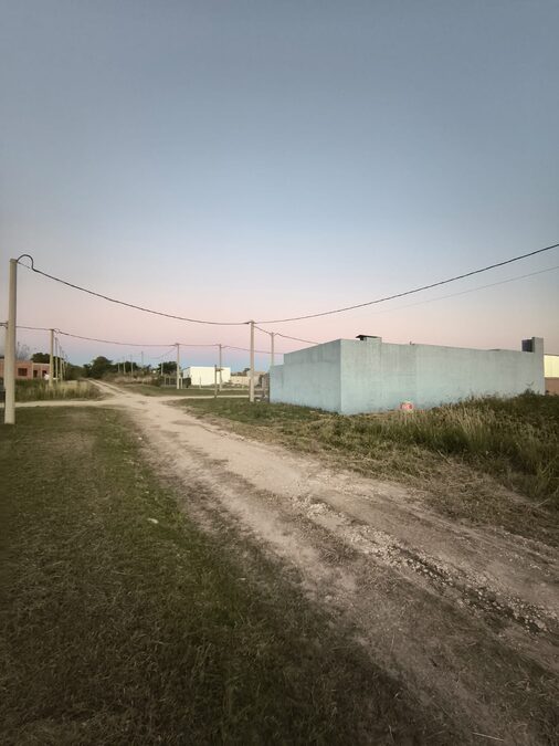 Lote en loteo Cardales de Colonia Ensayo frente a reserva