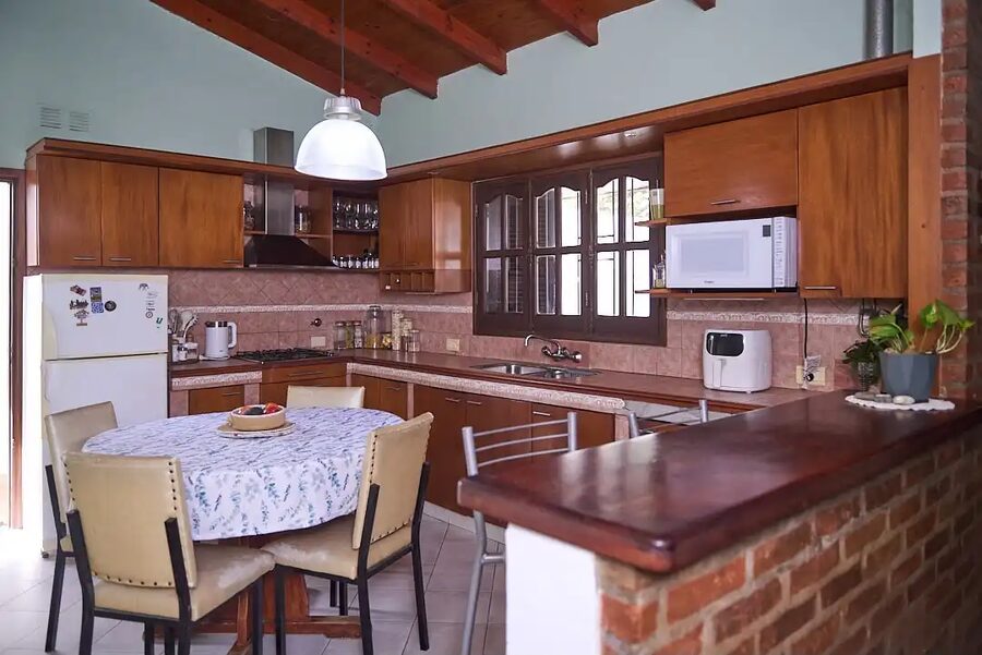 CASA ALMIRANTE BROWN