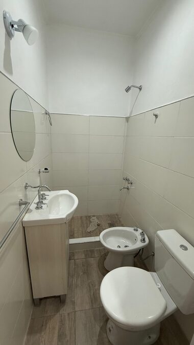 EN VENTA DEPARTAMENTO A ESTRENAR, 1 DORM SOBRE AV RAMIREZ AL 4700, IDEAL P/INVERSION.