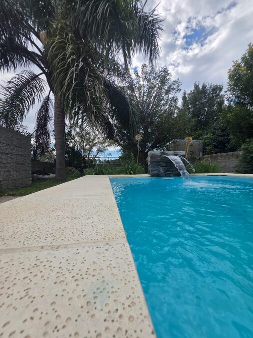Casa quinta Aldea Maria Luisa, hermosa.-