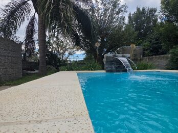 Casa quinta Aldea Maria Luisa, hermosa.-