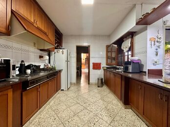 ✅VENDO/PERMUTO CHALET 3 DOR, 4 BAÑOS, PILETA U$D 295.000🔥