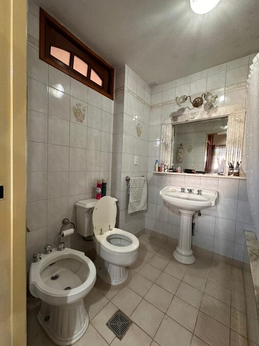 ✅VENDO/PERMUTO CHALET 3 DOR, 4 BAÑOS, PILETA U$D 295.000🔥