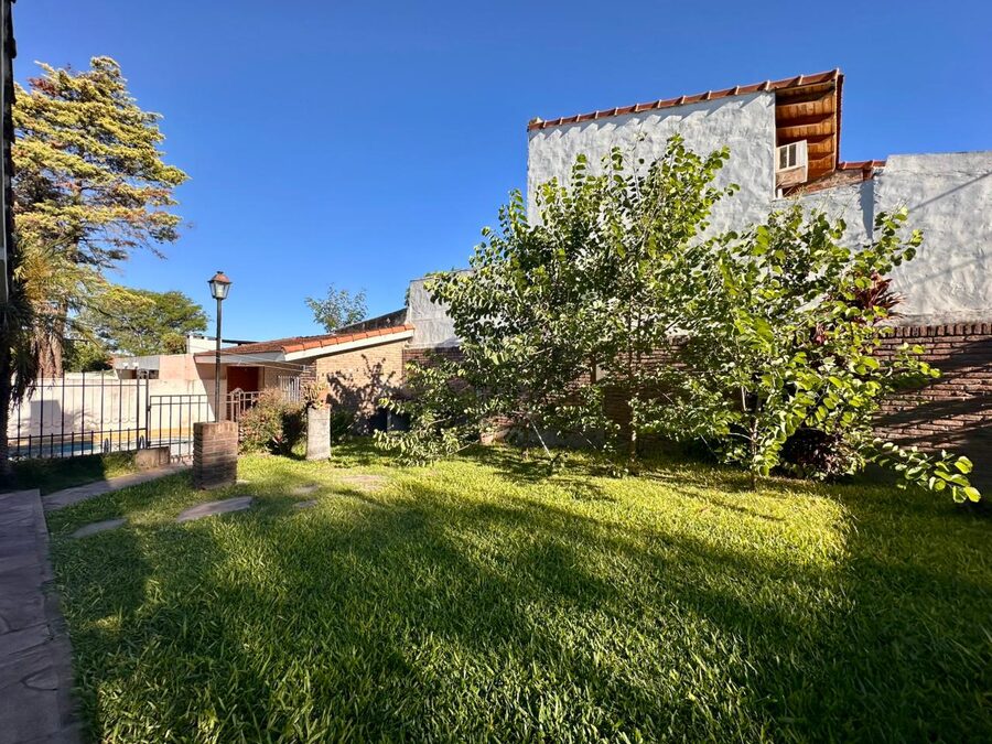 ✅VENDO/PERMUTO CHALET 3 DOR, 4 BAÑOS, PILETA U$D 295.000🔥