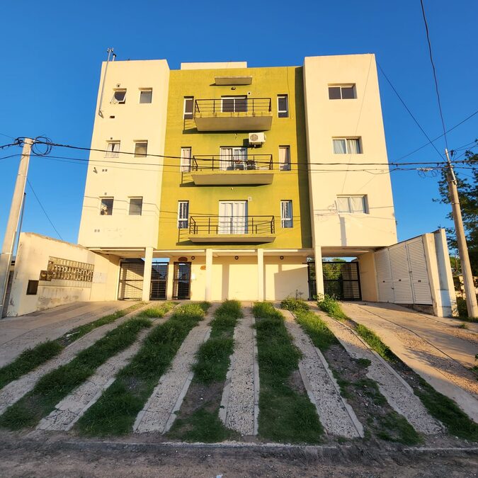 Se Alquila Departamento 1 Dormitorio amoblado en ORO VERDE