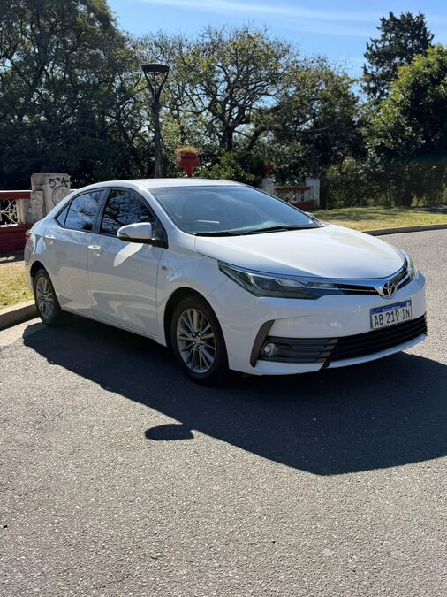 VENDO COROLLA 2017
