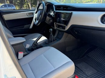 VENDO COROLLA 2017