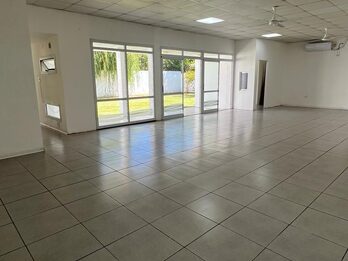 Camino Cuchilla Grande 3017 / Gran salon + casa