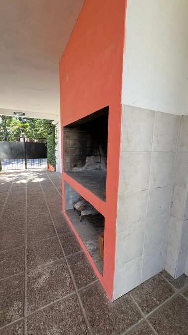 Camino Cuchilla Grande 3017 / Gran salon + casa