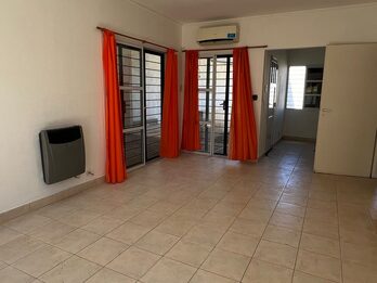 Camino Cuchilla Grande 3017 / Gran salon + casa