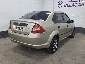 FORD FIESTA MAX 1.6L - 2010 - 193.000 KMS