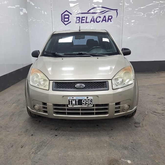 FORD FIESTA MAX 1.6L - 2010 - 193.000 KMS