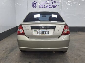 FORD FIESTA MAX 1.6L - 2010 - 193.000 KMS