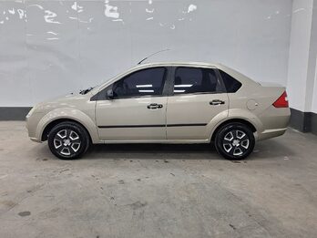 FORD FIESTA MAX 1.6L - 2010 - 193.000 KMS