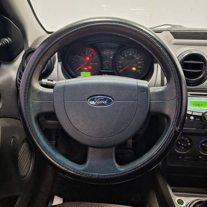 FORD FIESTA MAX 1.6L - 2010 - 193.000 KMS