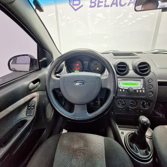 FORD FIESTA MAX 1.6L - 2010 - 193.000 KMS