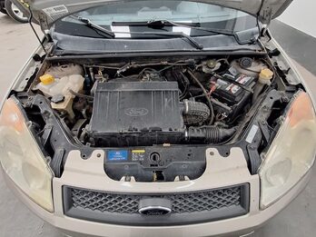 FORD FIESTA MAX 1.6L - 2010 - 193.000 KMS