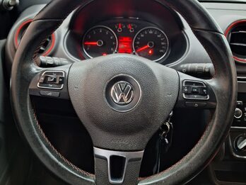 VOLKSWAGEN GOL SPORTLINE 1.6 5P – 2015 – 128.000 KM