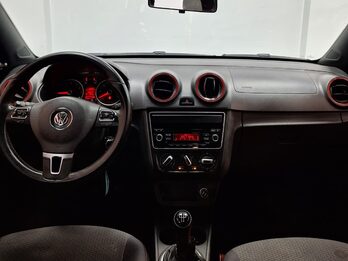 VOLKSWAGEN GOL SPORTLINE 1.6 5P – 2015 – 128.000 KM