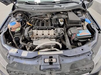 VOLKSWAGEN GOL SPORTLINE 1.6 5P – 2015 – 128.000 KM