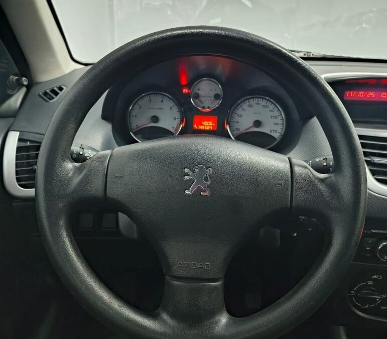 PEUGEOT 207 COMPACT - 2011 - 149.000 KMS
