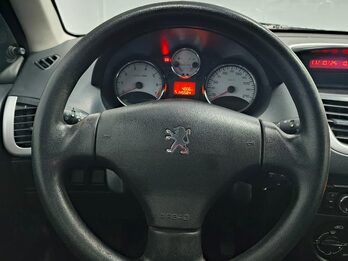 PEUGEOT 207 COMPACT - 2011 - 149.000 KMS