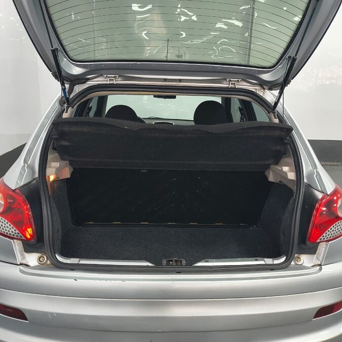 PEUGEOT 207 COMPACT - 2011 - 149.000 KMS
