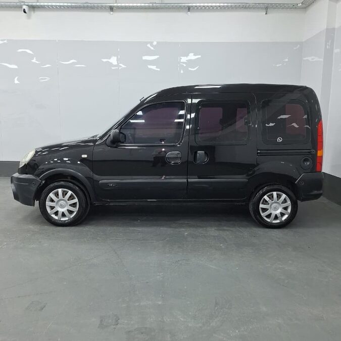OPORTUNIDAD RENAULT KANGOO 2011