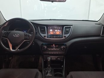 HYUNDAI TUCSON 2WD 2.0 – 2017 – 84.000 KMS
