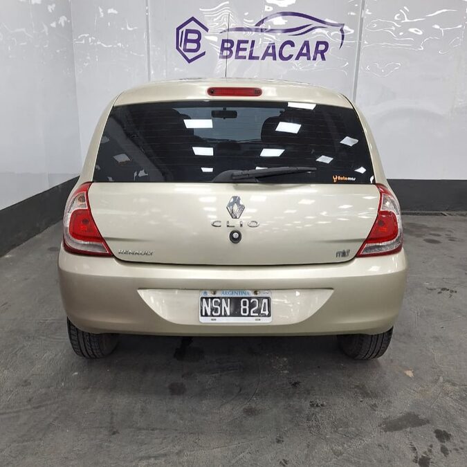 RENAULT CLIO MIO CONFORT PLUS – 2014 -  114.000 KMS