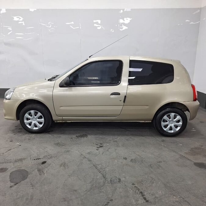 RENAULT CLIO MIO CONFORT PLUS – 2014 -  114.000 KMS