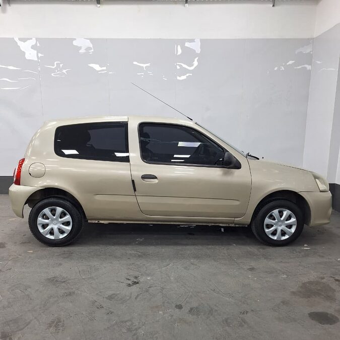RENAULT CLIO MIO CONFORT PLUS – 2014 -  114.000 KMS